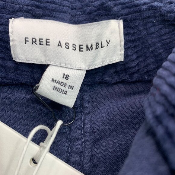 Free Assembly Navy Corduroy Flare Pants Size 18 - Picture 5 of 10